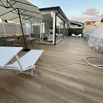 Dimora Lumine 4* نابولي