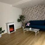 Dimora Lumine 4* نابولي