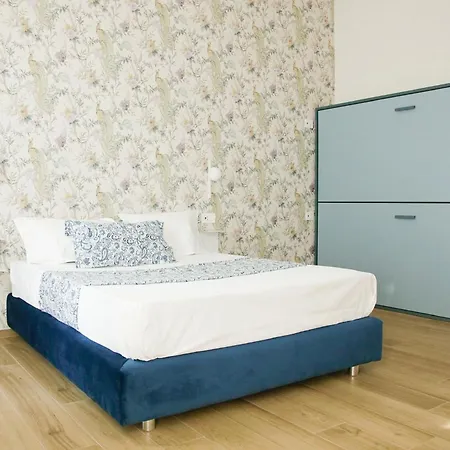 Dimora Lumine Bed and Breakfast 4*