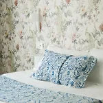 Dimora Lumine Bed and Breakfast 4*
