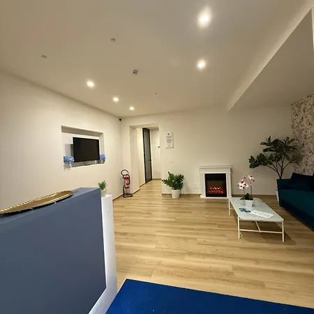 Dimora Lumine 4* Neapel